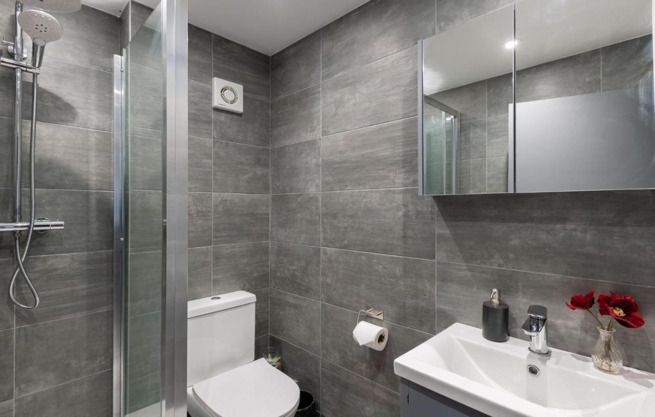Spacious And Modern 4 Bed Apartment Next To Borough Station لندن المظهر الخارجي الصورة